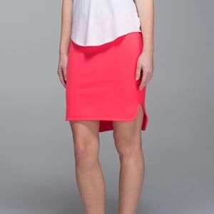lululemon | electric coral city skirt